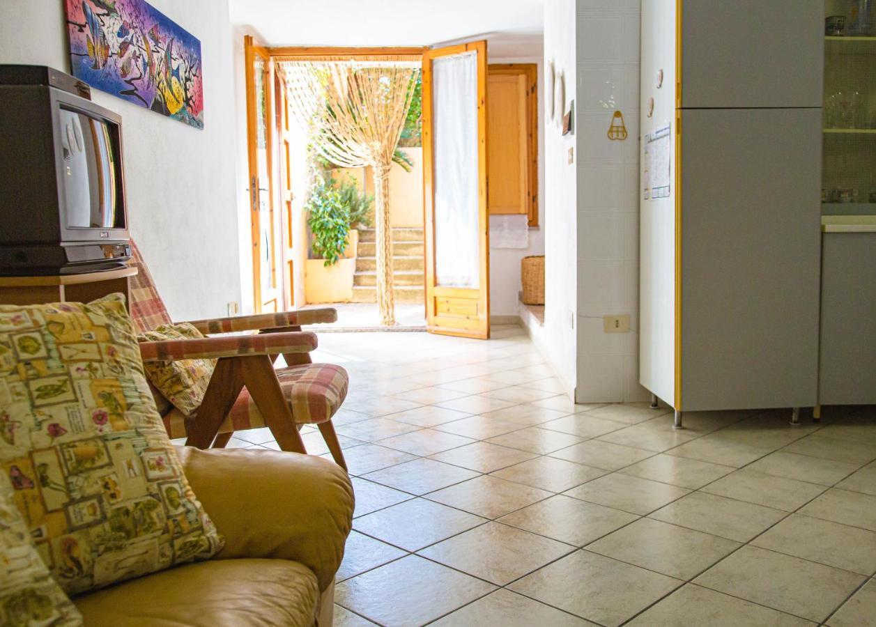 Casa Cassiopea, Close To The Beach Iun R0965 Vila Cala Gonone Exterior foto